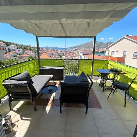 Apartment Salov Trogir Exterior photo